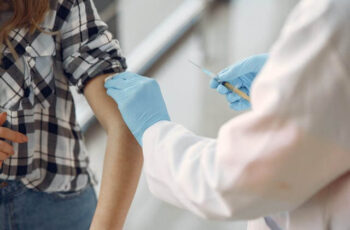 Vacina Meningite SUS x Particular